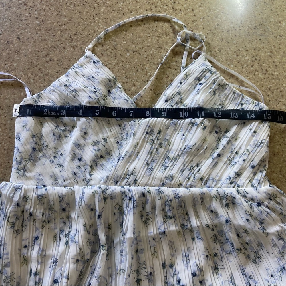 NWOT Lulus Petal Party White Floral Print Plisse Surplice Midi Dress - Picture 7 of 14